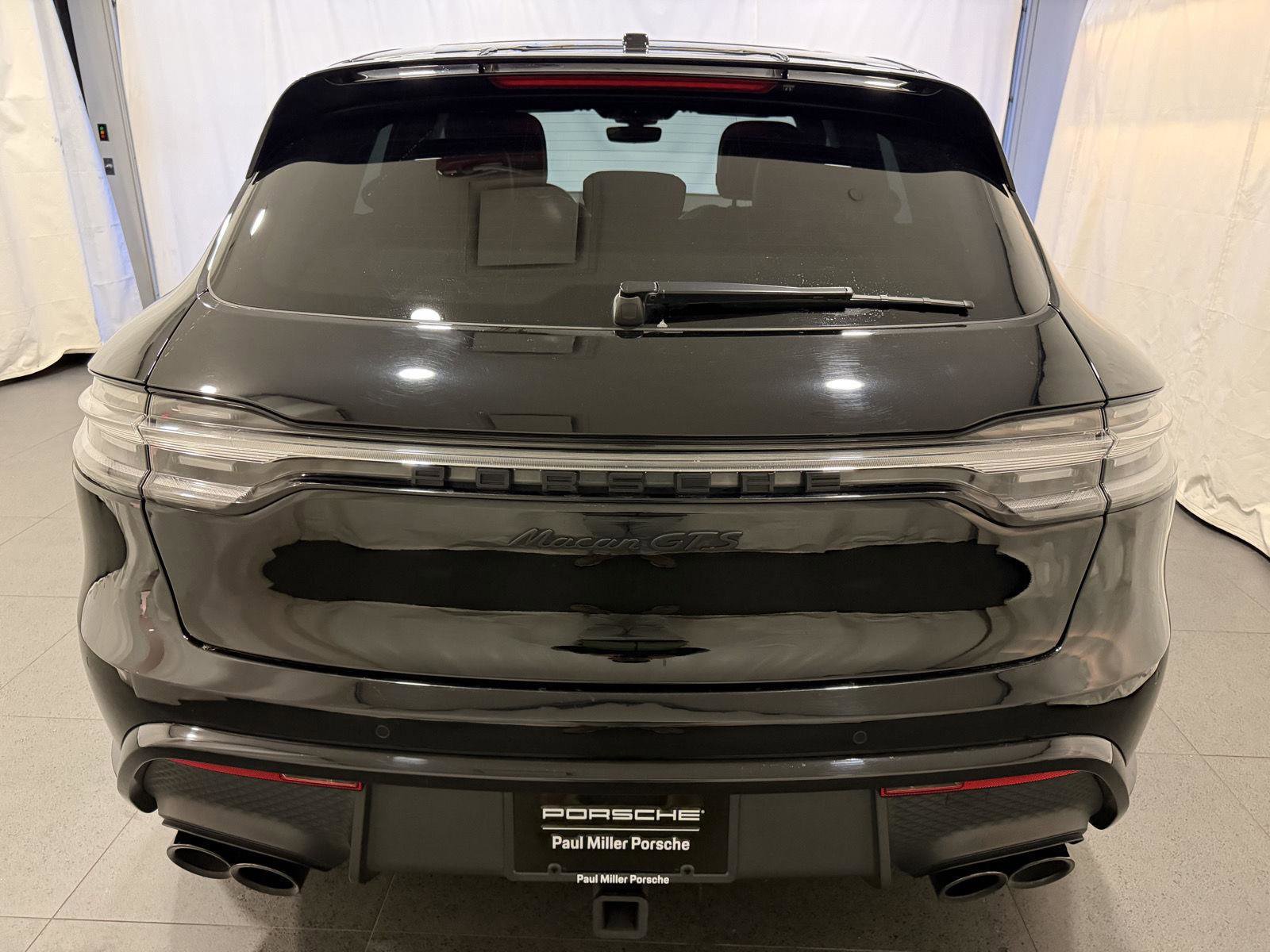 Certified 2023 Porsche Macan GTS image 8