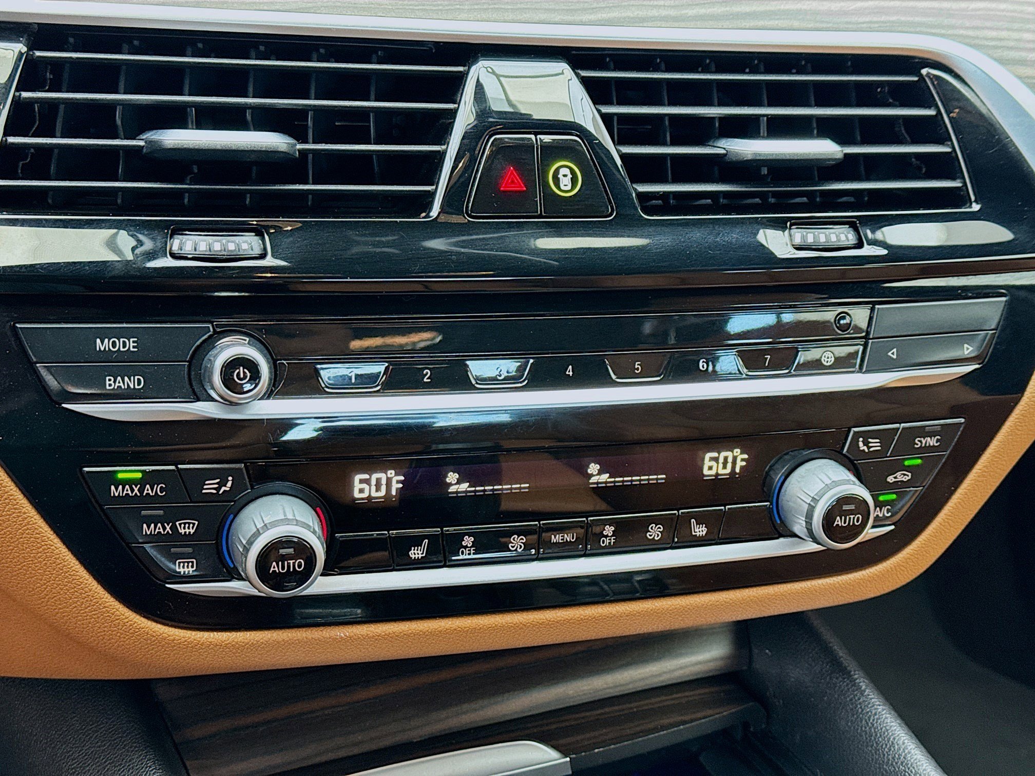 Used 2022 BMW 530i w/ Premium Package image 12