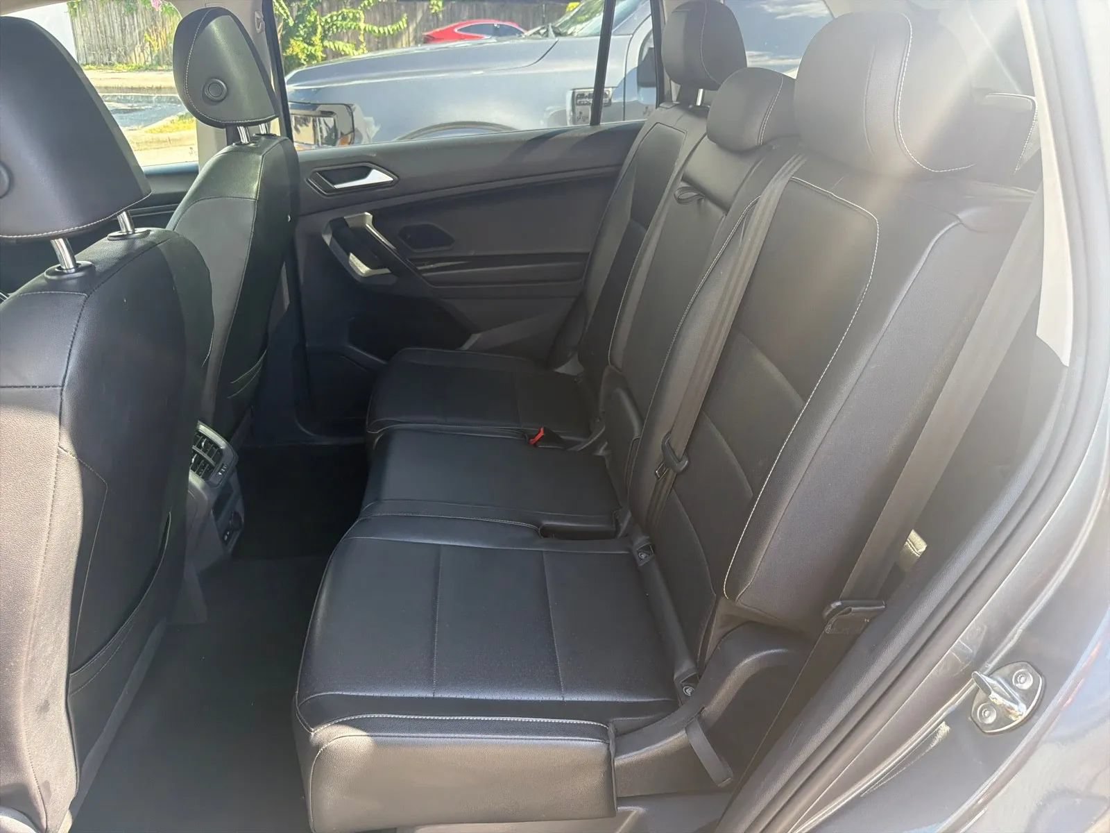 Used 2021 Volkswagen Tiguan SEL FWD image 14