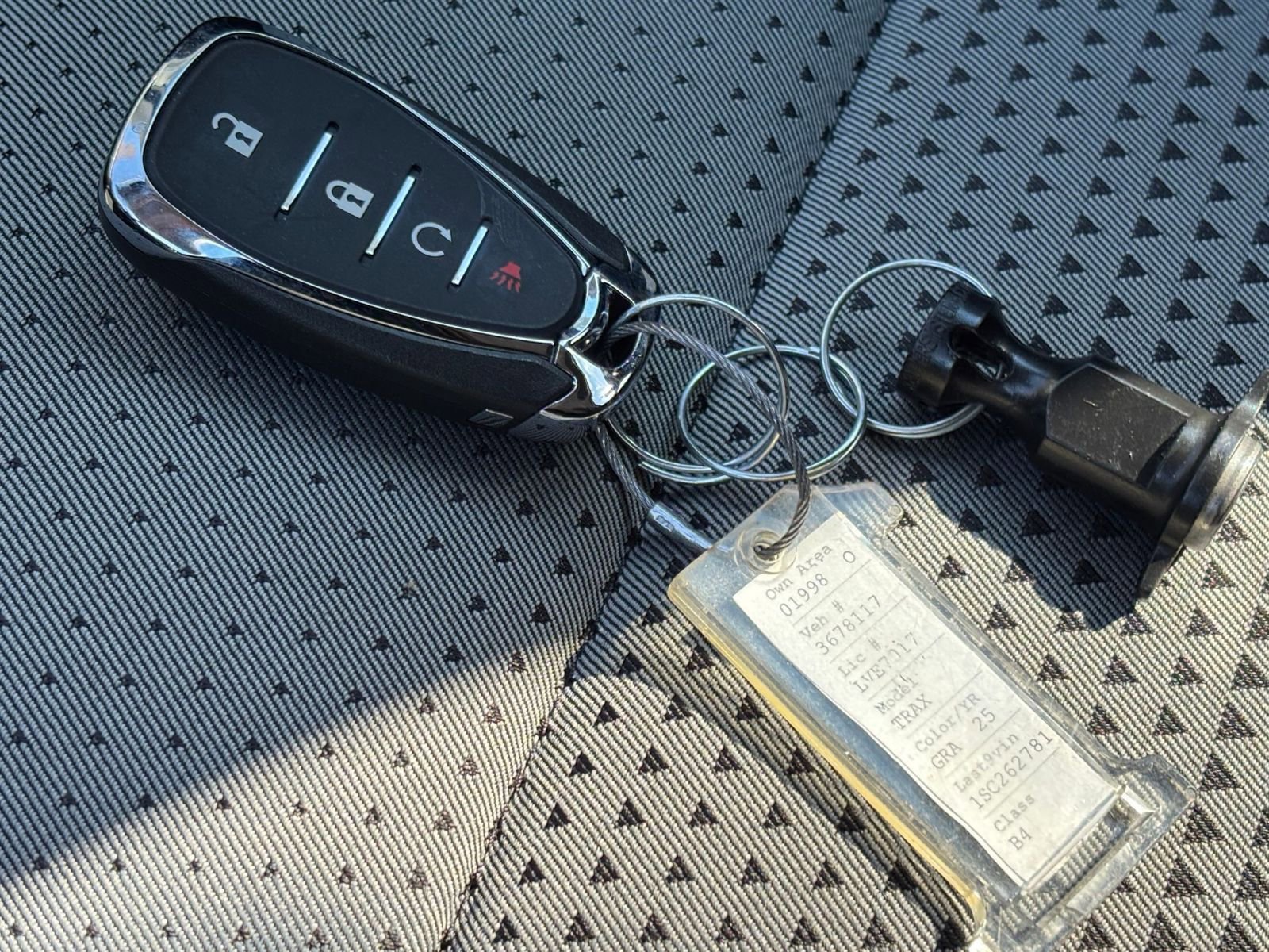 Used 2025 Chevrolet Trax LT w/ LT Convenience Package image 21