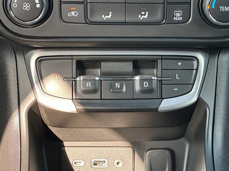 Used 2022 GMC Terrain SLE image 19