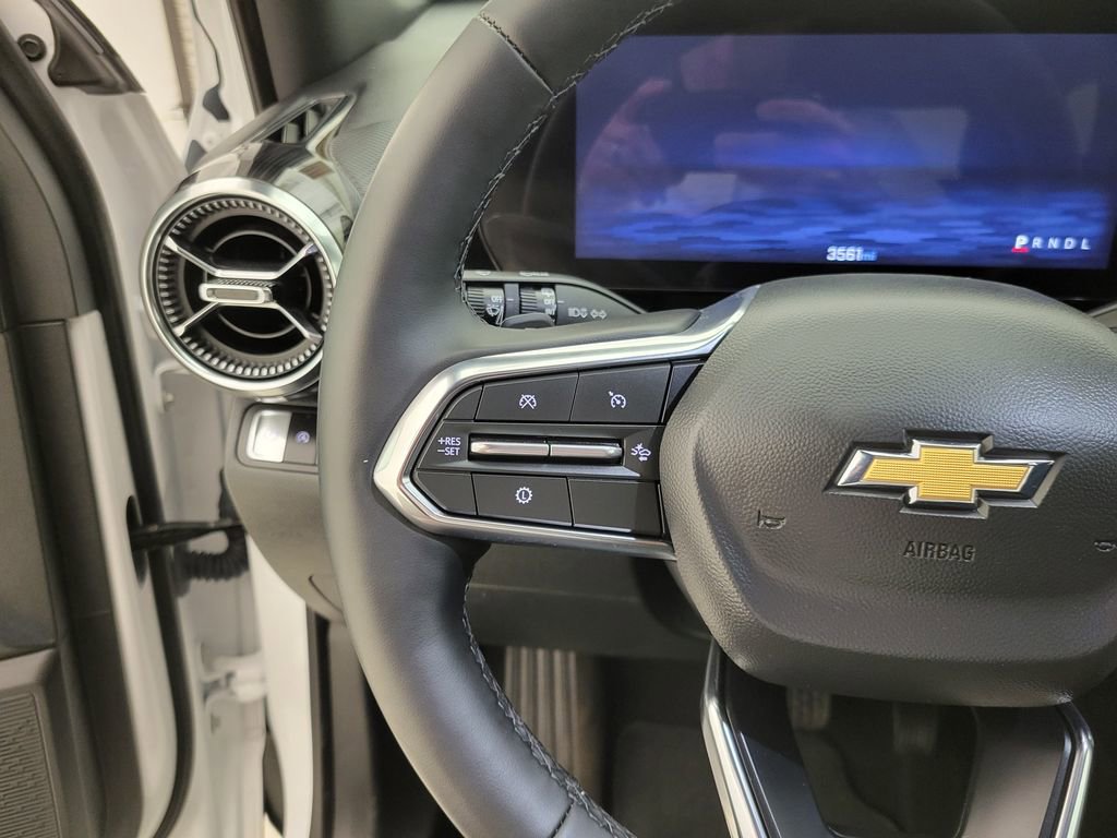 Certified 2026 Chevrolet Equinox LT image 3