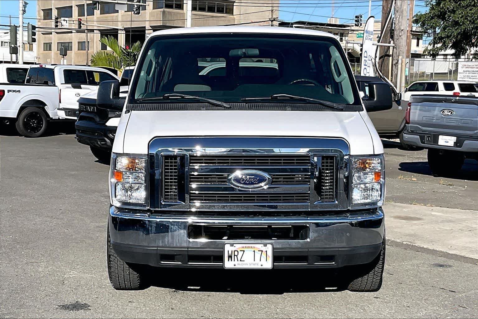 Used 2011 Ford E-350 and Econoline 350 XLT RWD image 6