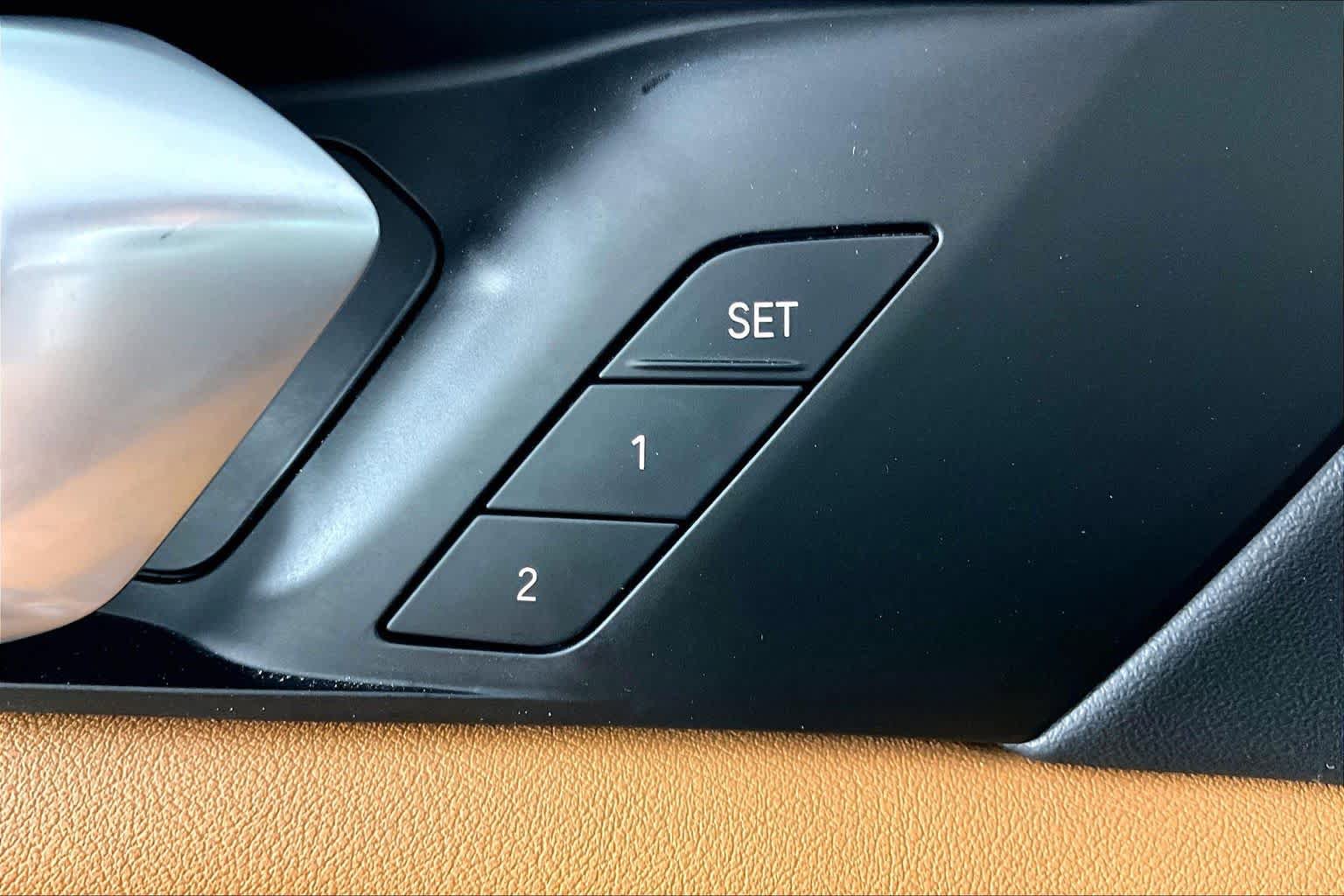 Used 2024 BMW X5 sDrive40i w/ Premium Package RWD image 35