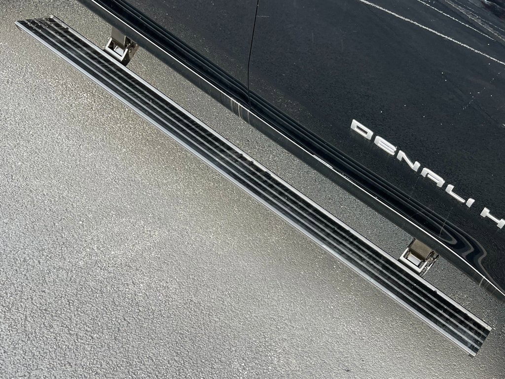 Used 2025 GMC Sierra 3500 Denali Ultimate image 21