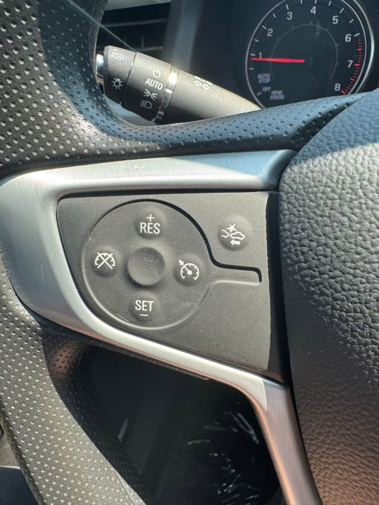 Used 2023 GMC Acadia SLE w/ Driver Convenience Package image 26