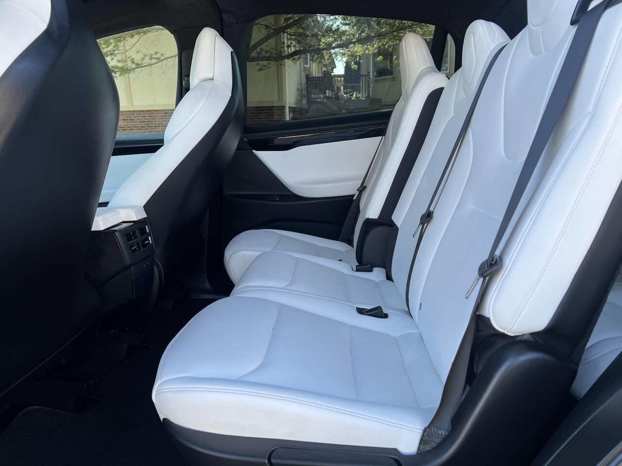 Used 2019 Tesla Model X 75D image 17