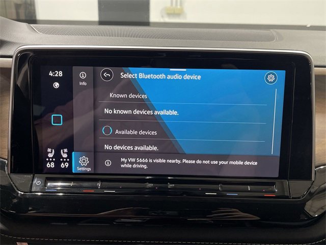 Used 2025 Volkswagen Atlas SE image 30