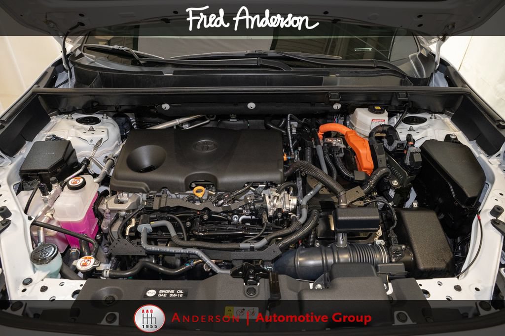 Certified 2025 Toyota RAV4 LE AWD/4WD image 17