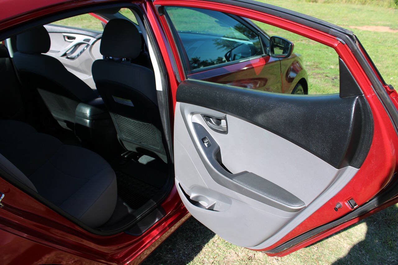 Used 2015 Hyundai Elantra SE FWD image 37