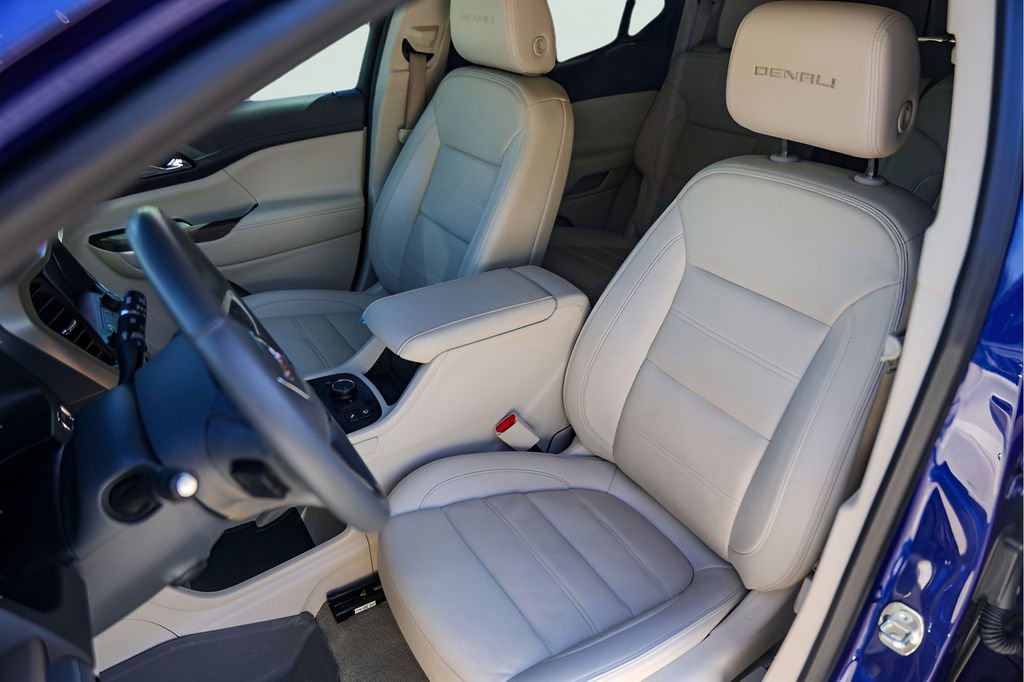 Used 2023 GMC Acadia Denali image 10