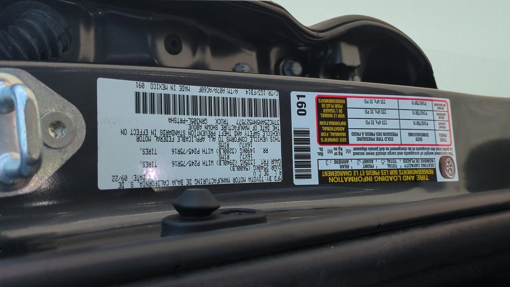 Used 2022 Toyota Tacoma SR image 27