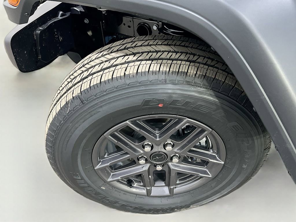 New 2025 Jeep Gladiator Sport image 36