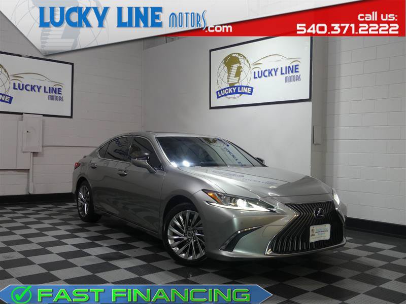 Used 2019 Lexus ES 300h w/ Accessory Package