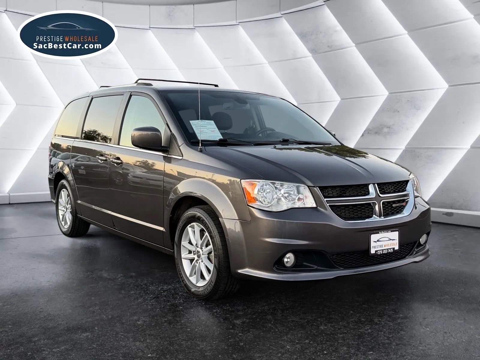 Used 2020 Dodge Grand Caravan SXT image 7
