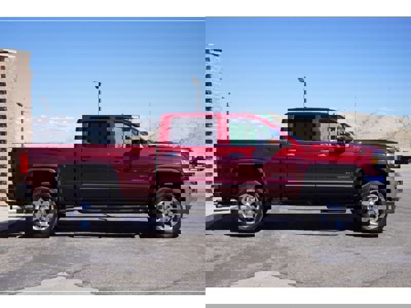 Used 2016 GMC Sierra 2500 SLT w/ Duramax Plus Package image 5