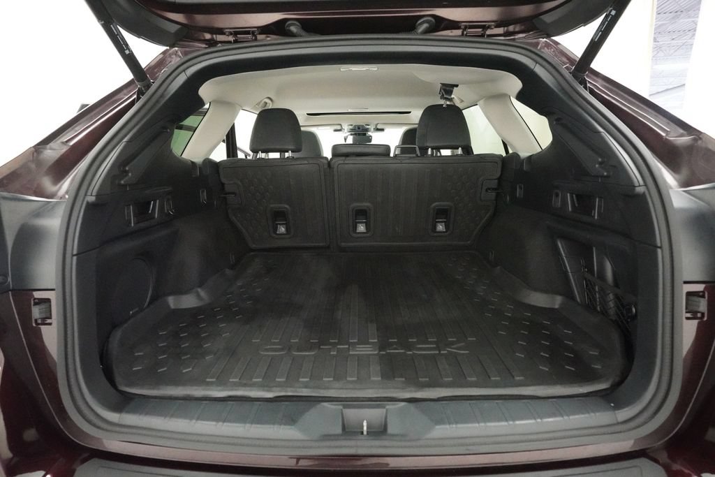 Used 2023 Subaru Outback Touring XT AWD/4WD image 10