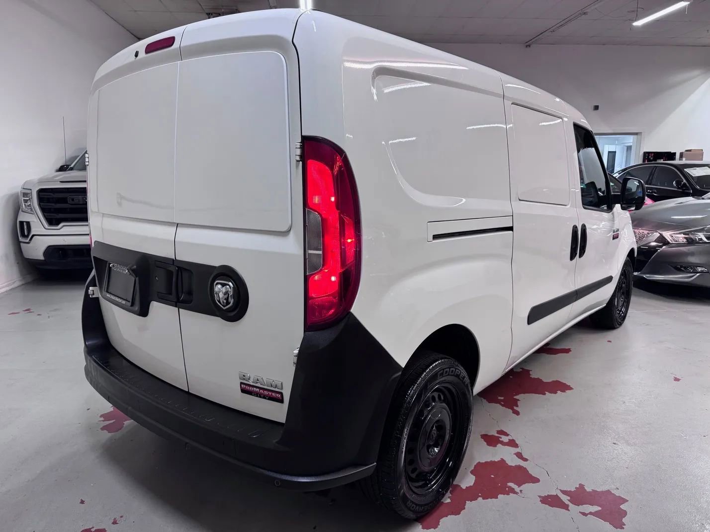 Used 2017 RAM ProMaster City Tradesman w/ Rear Back-up Camera Group FWD image 3