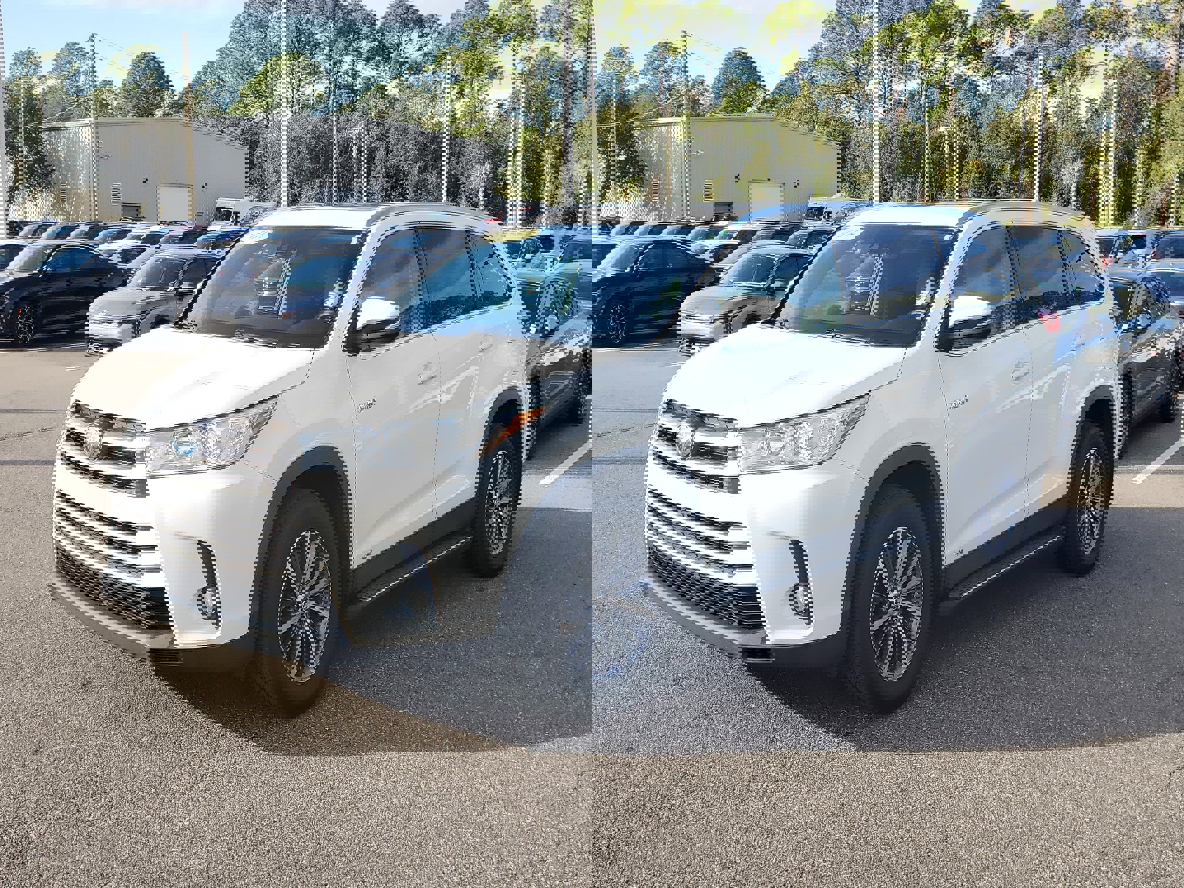 Used 2019 Toyota Highlander XLE image 3