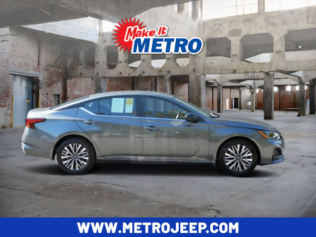Used 2026 Nissan Altima 2.5 SV FWD image 1