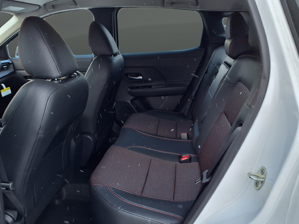 New 2026 Nissan Kicks SR AWD/4WD image 30
