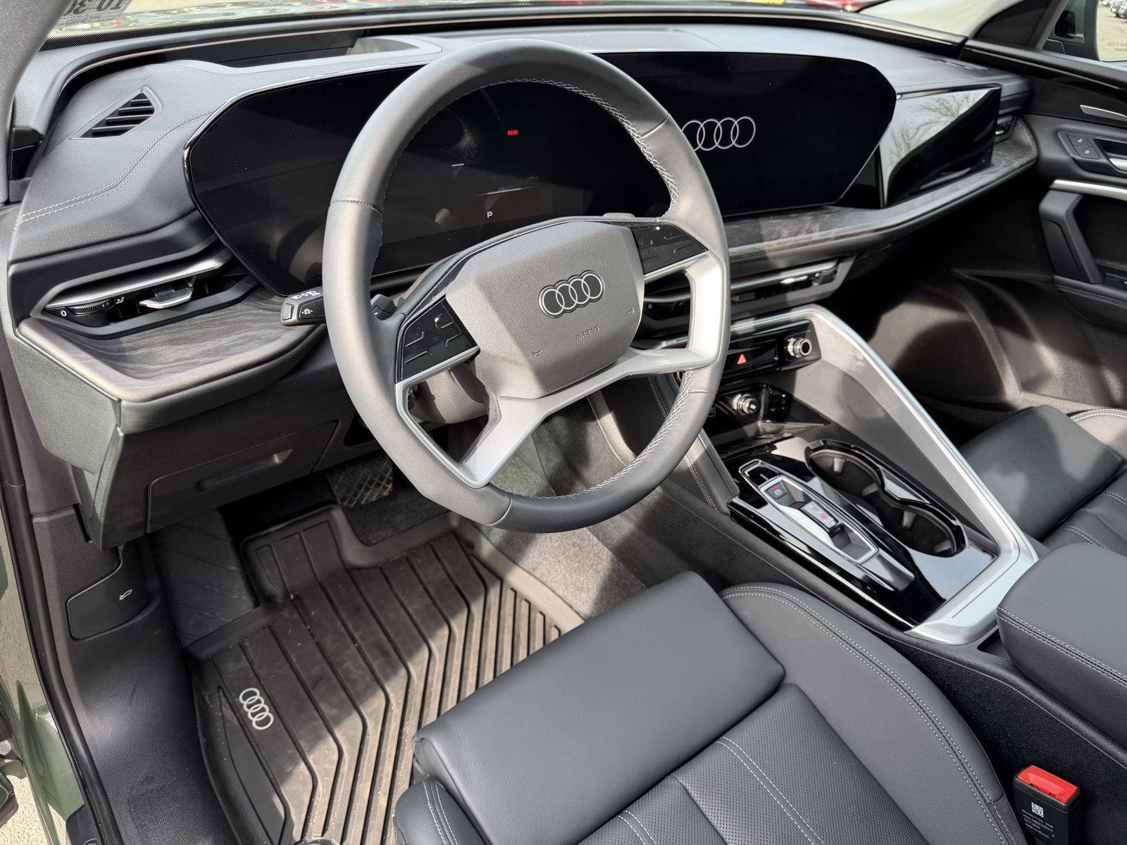 Used 2025 Audi Q5 Premium Plus w/ Premium Plus image 13