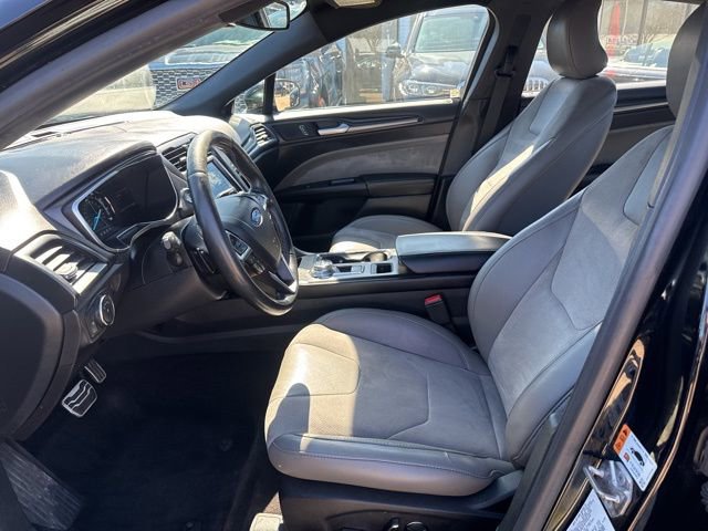 Used 2017 Ford Fusion Sport w/ Equipment Group 401A image 9