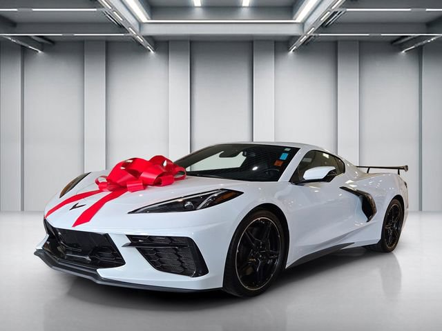 Used 2021 Chevrolet Corvette Stingray Coupe w/ Z51 Performance Package RWD image 4