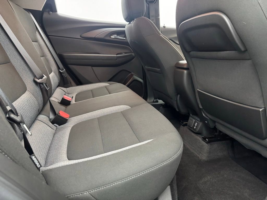 Used 2023 Chevrolet TrailBlazer LT w/ Convenience Package FWD image 32