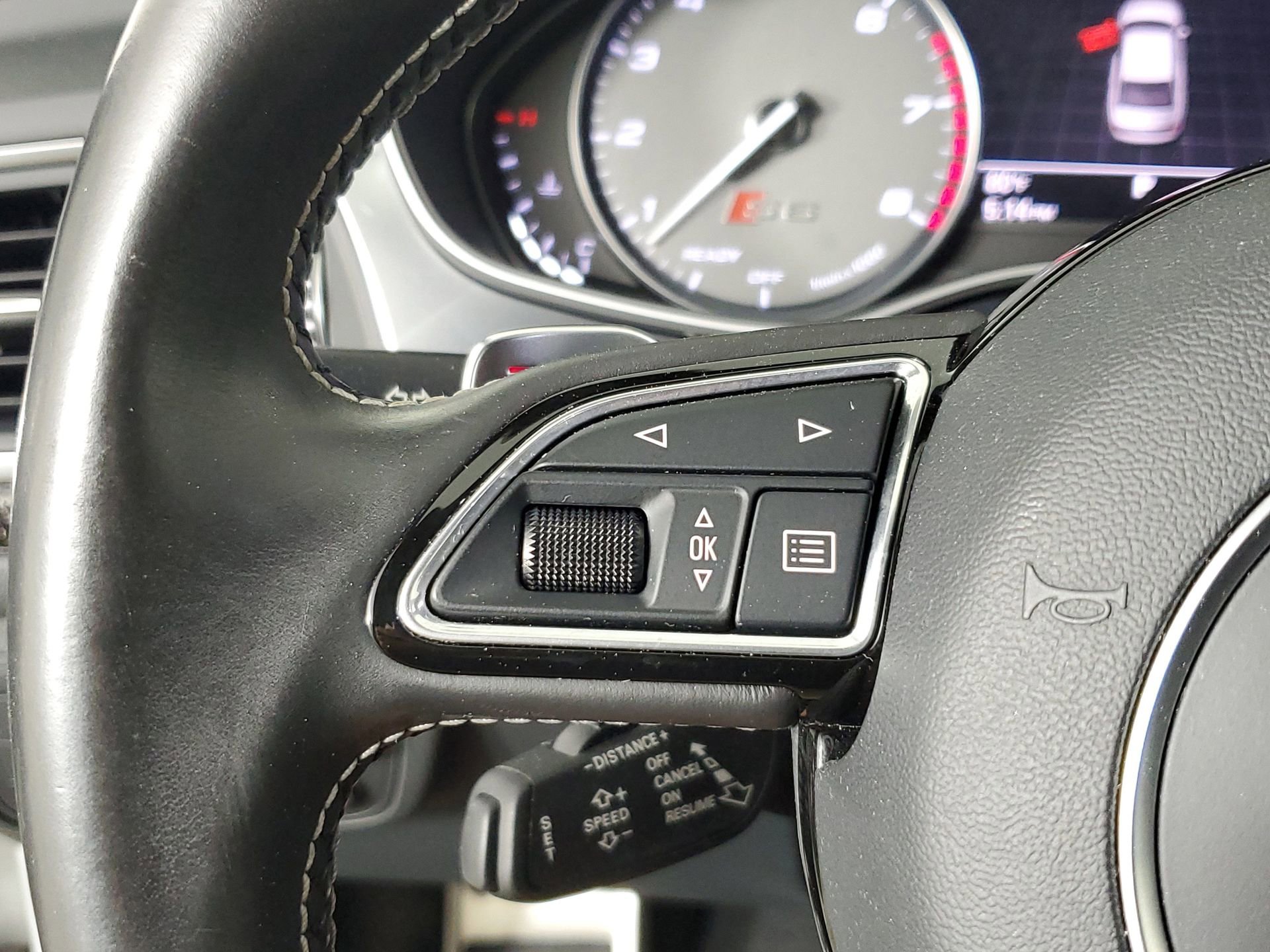 Used 2016 Audi S6 Prestige w/ Prestige Package image 33