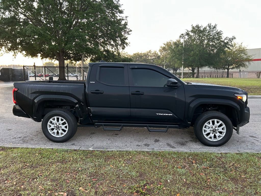 Certified 2024 Toyota Tacoma SR5 AWD/4WD image 6