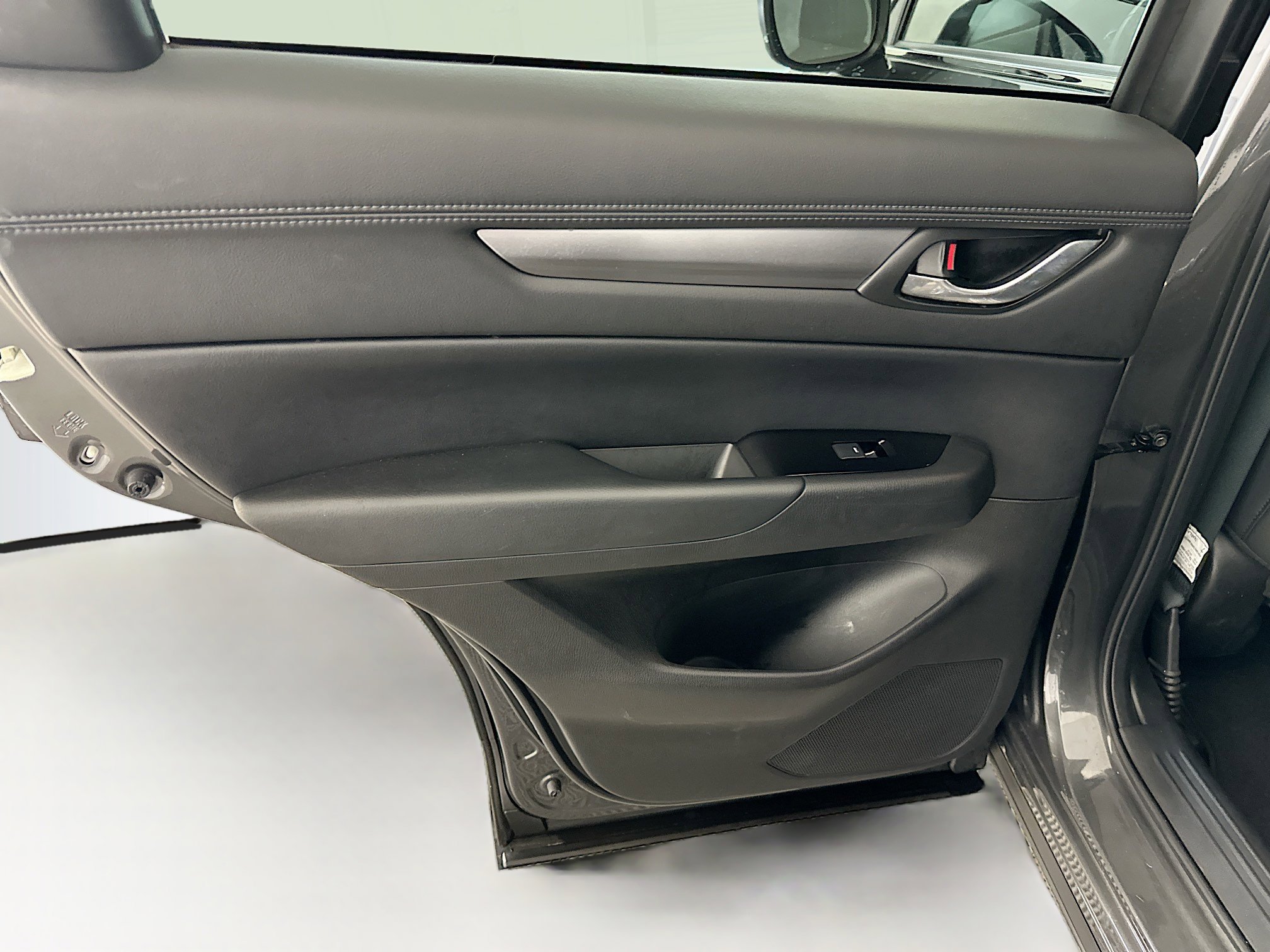 Used 2025 MAZDA CX-5 AWD 2.5 S w/ Preferred Package image 28