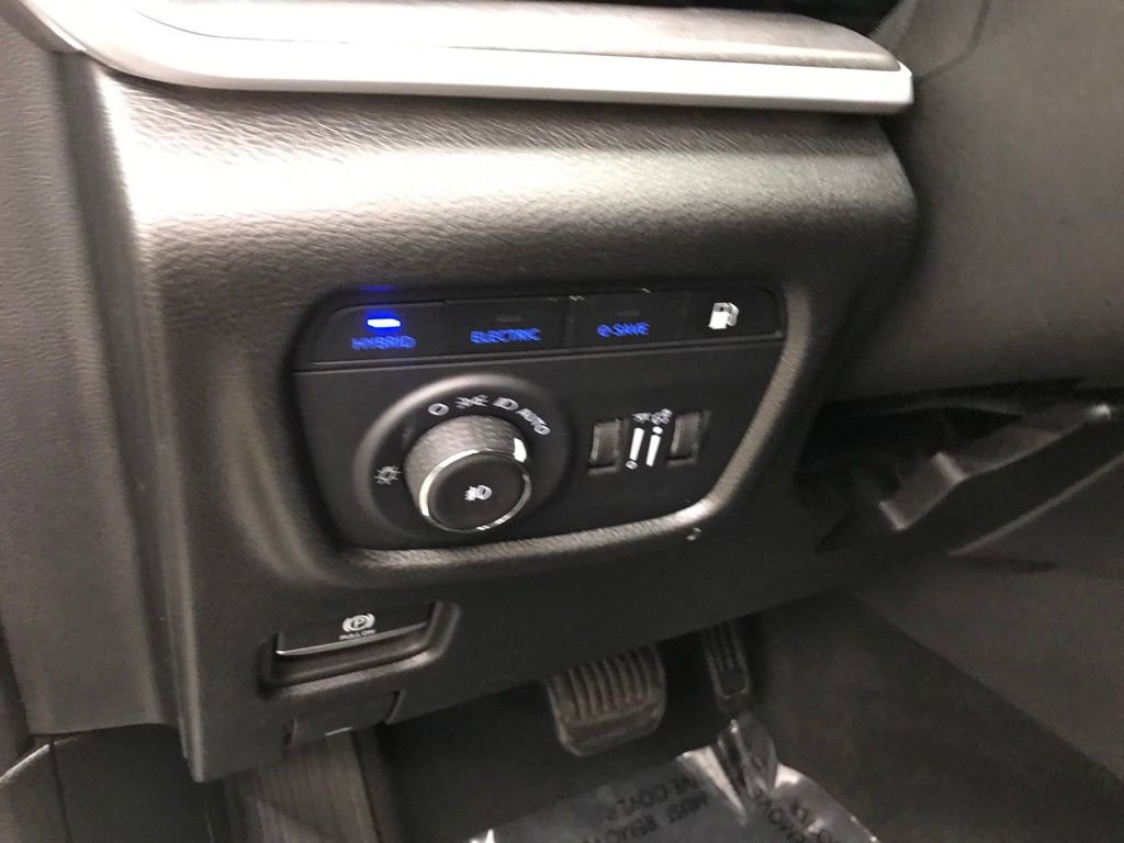 Used 2024 Jeep Grand Cherokee Limited 4xe image 25