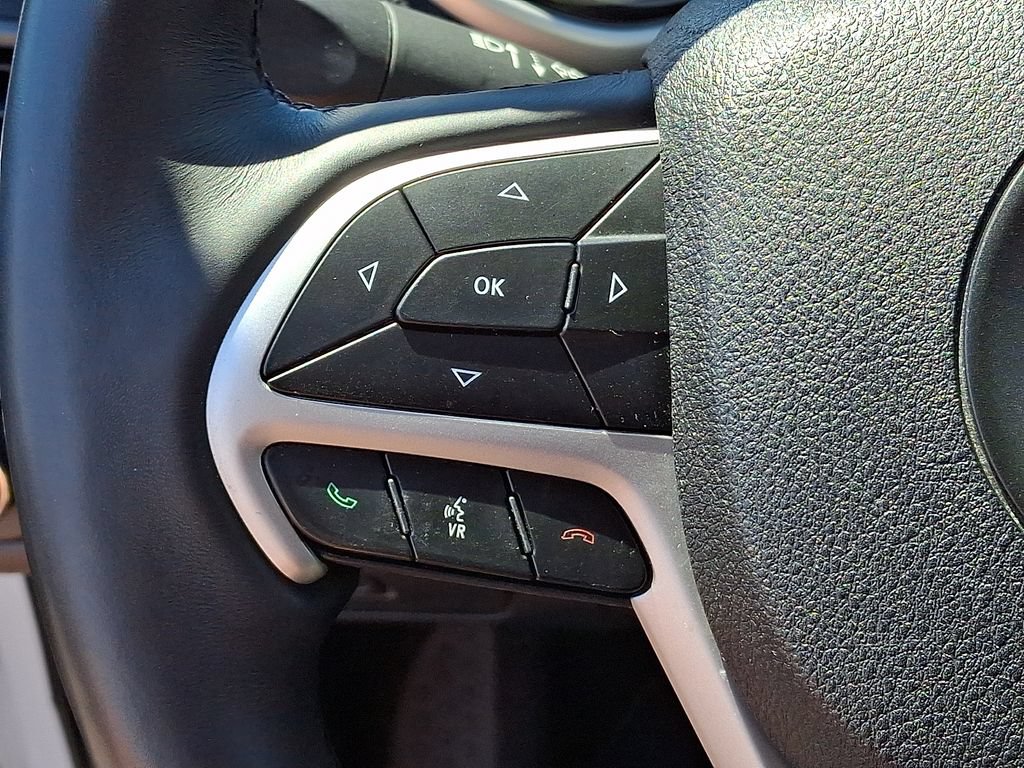 Used 2018 Jeep Cherokee Limited AWD/4WD image 23