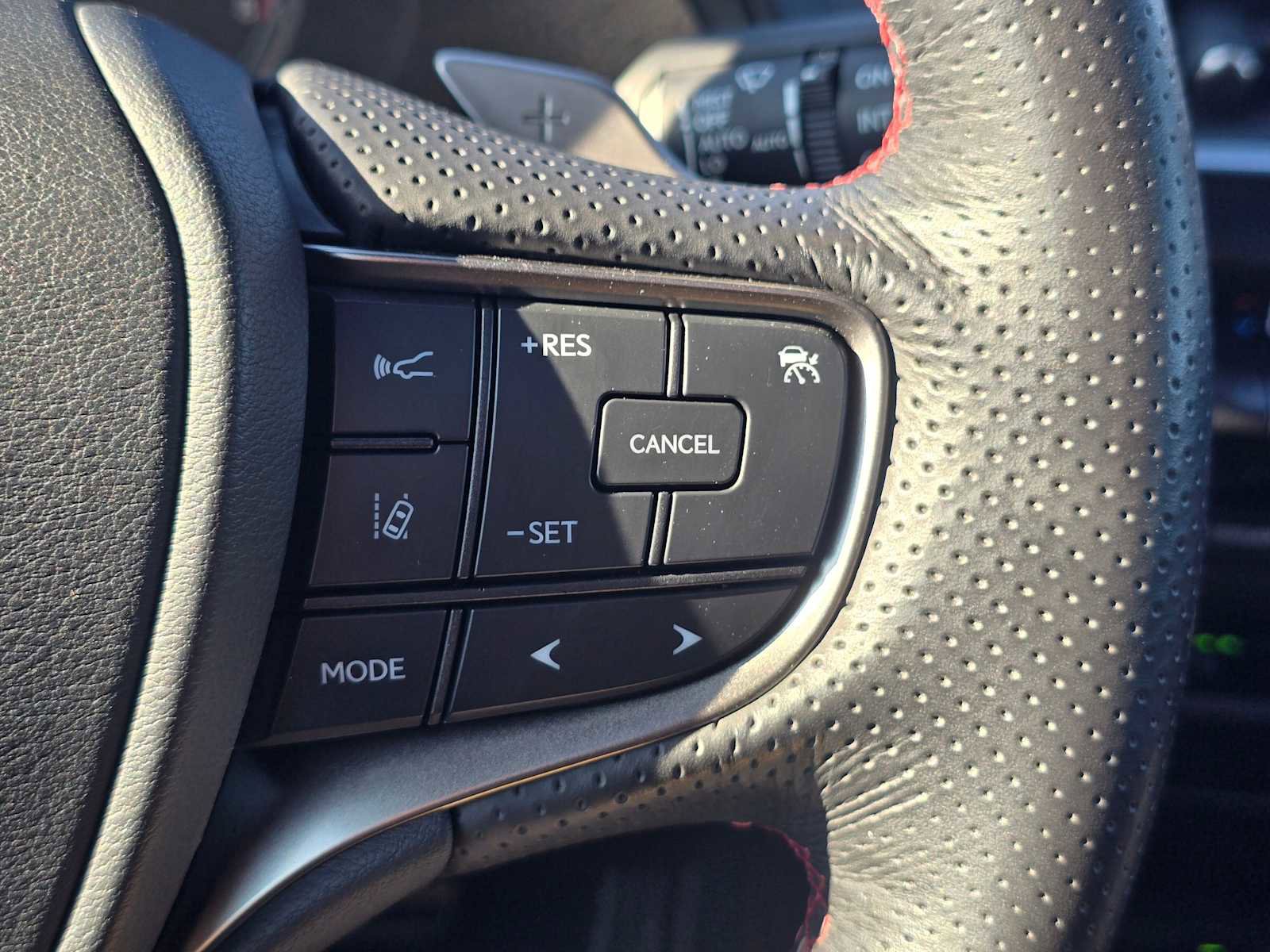 Used 2019 Lexus UX 200 F Sport image 33