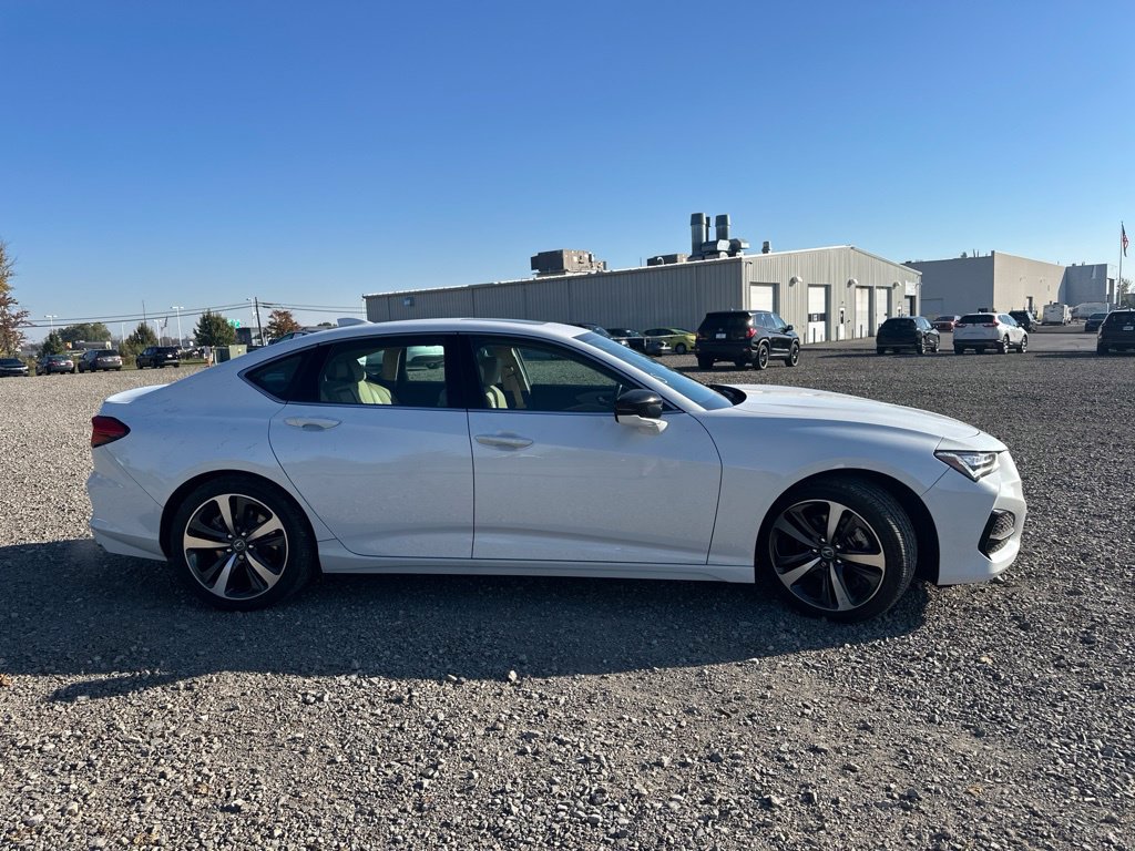 Used 2025 Acura TLX w/ Technology Package FWD image 12