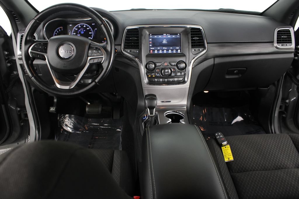 Used 2021 Jeep Grand Cherokee Freedom Edition AWD/4WD image 9