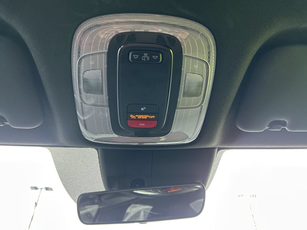 Used 2025 Hyundai Elantra SEL FWD image 19