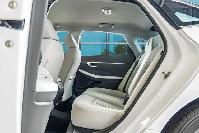 Certified 2025 Hyundai Sonata SE FWD image 33