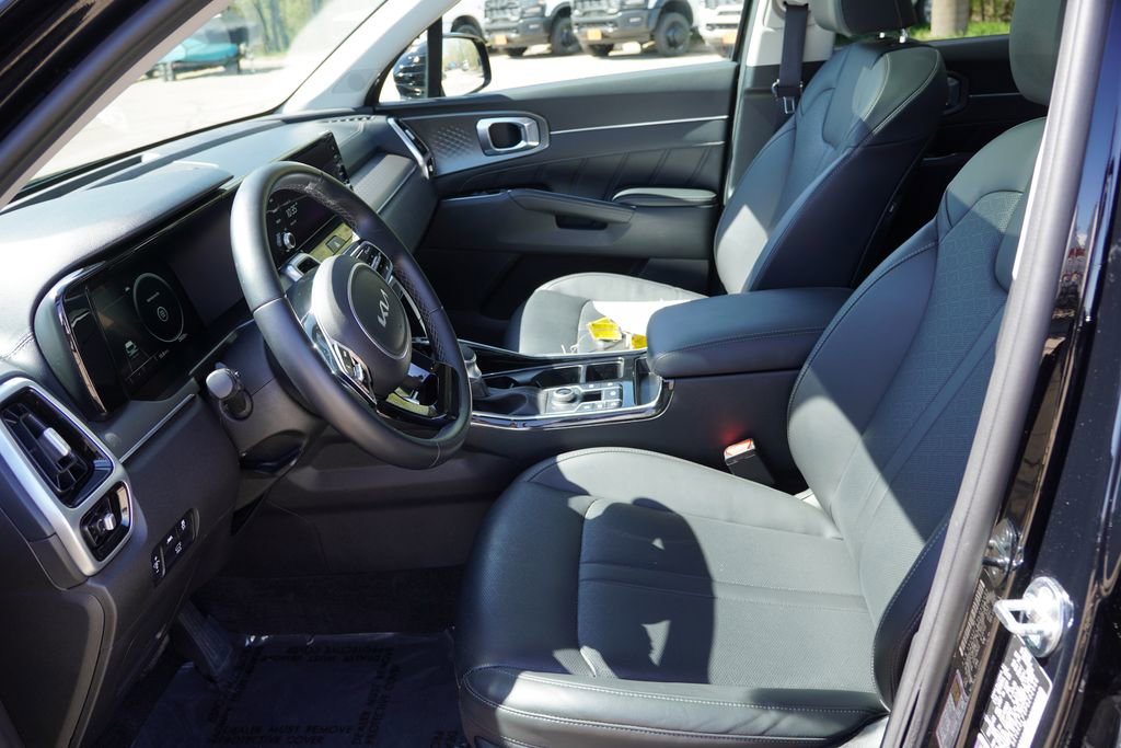 Certified 2023 Kia Sorento SX AWD/4WD image 15