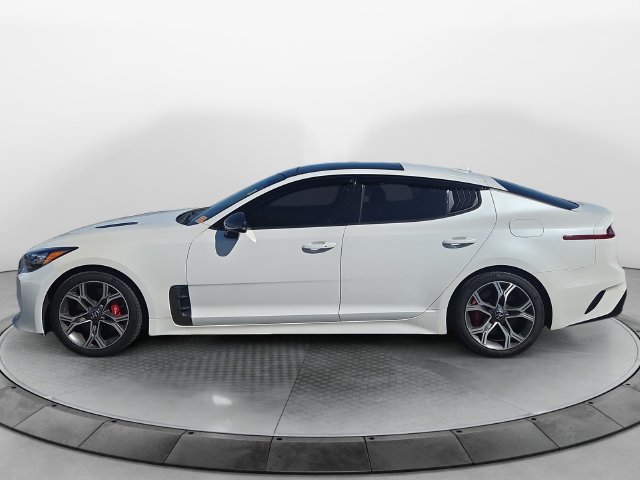 Used 2018 Kia Stinger GT1 AWD/4WD image 2