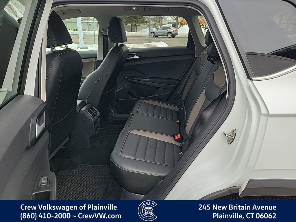 Certified 2022 Volkswagen Taos SEL image 14