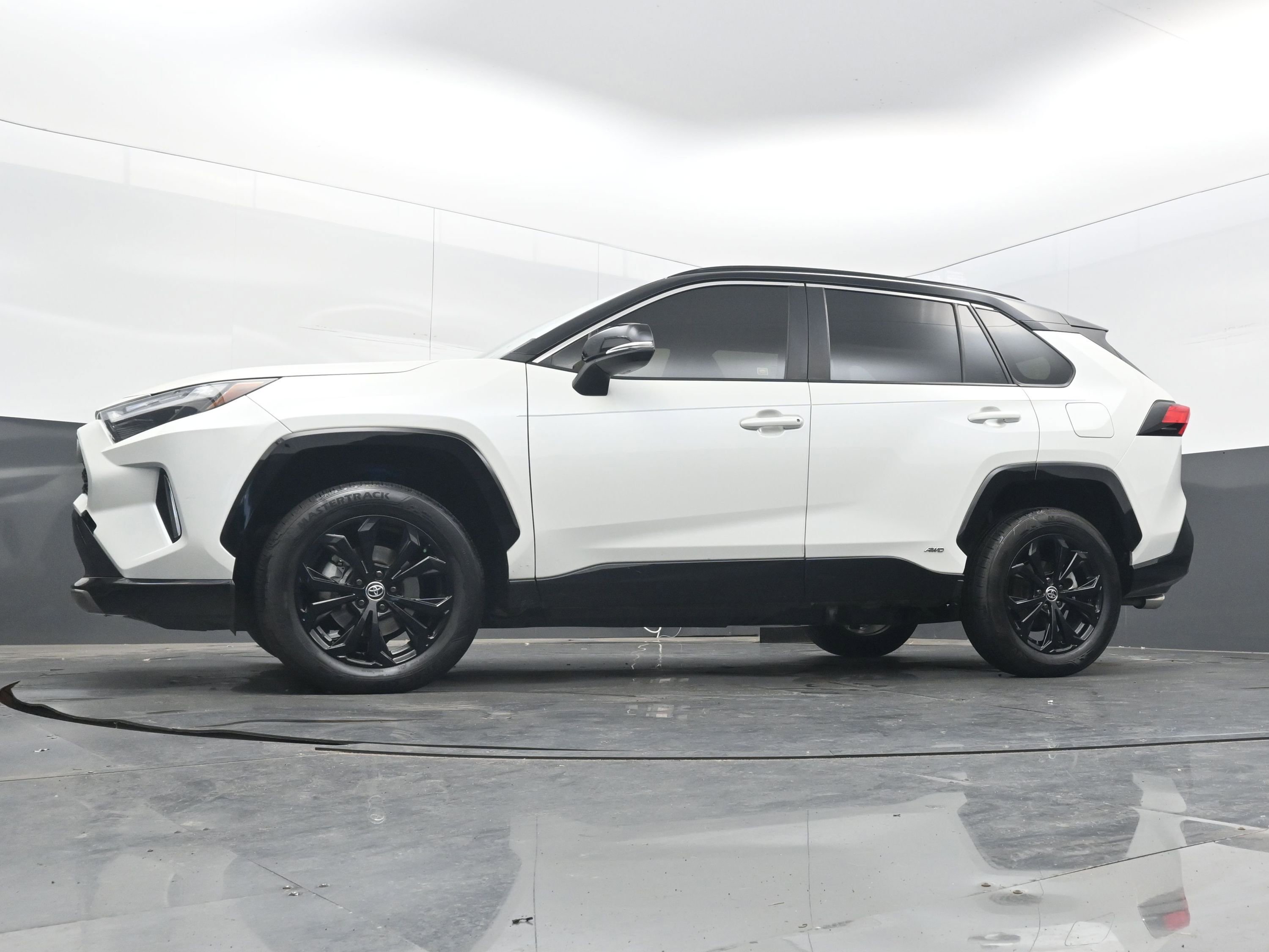 Used 2022 Toyota RAV4 XSE image 23