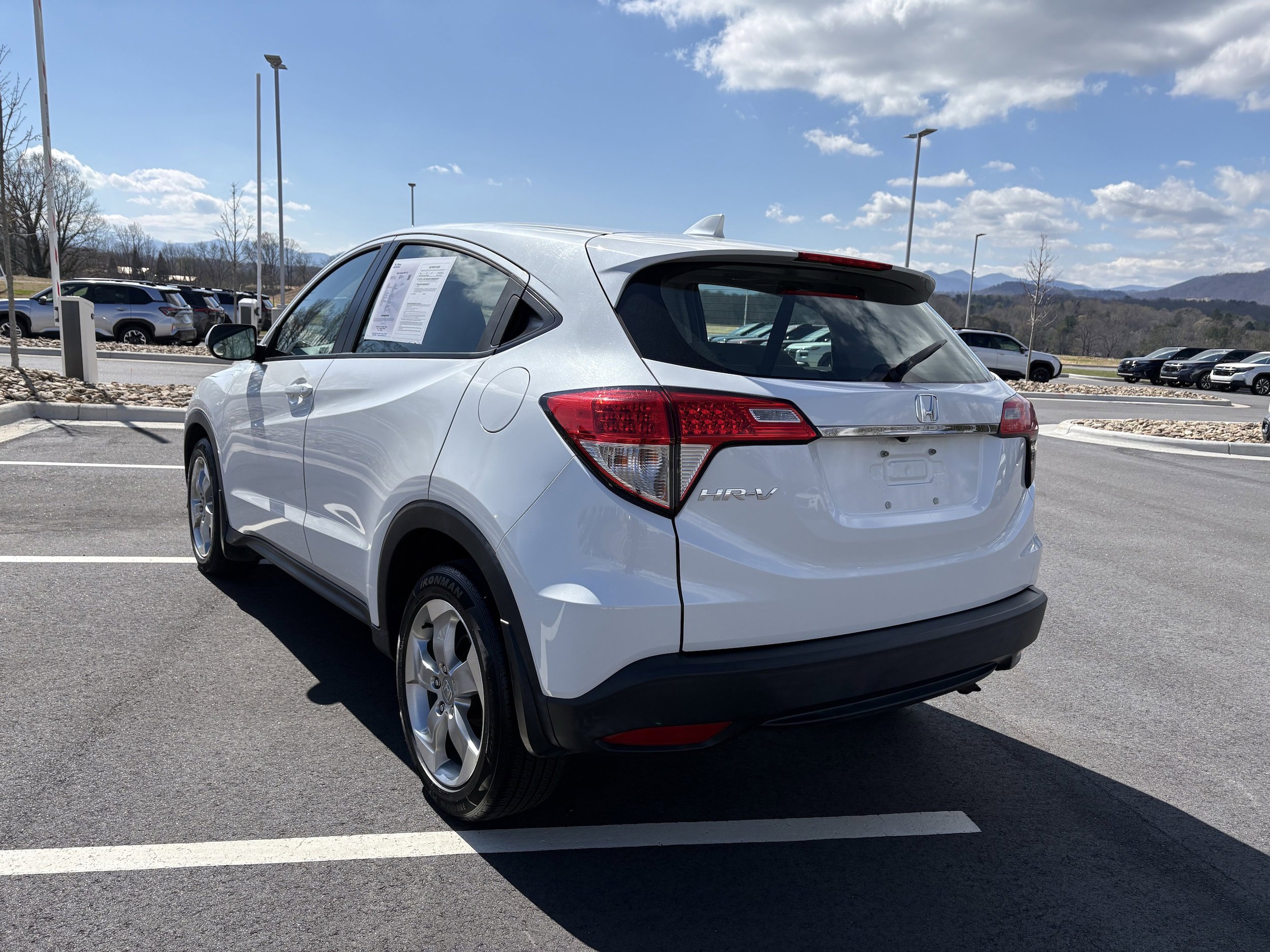 Used 2021 Honda HR-V LX image 6