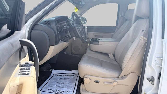 Used 2011 GMC Sierra 1500 SLE w/ Regional Value Package RWD image 9
