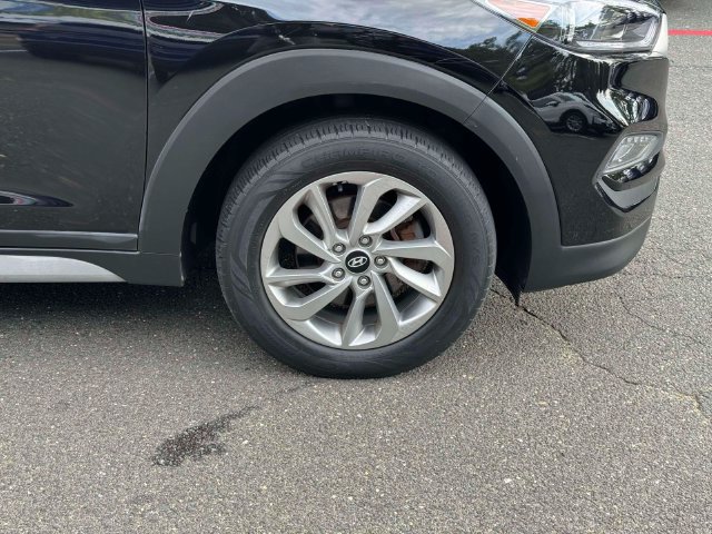 Used 2017 Hyundai Tucson SE w/ SE Popular Package 02 AWD/4WD image 10