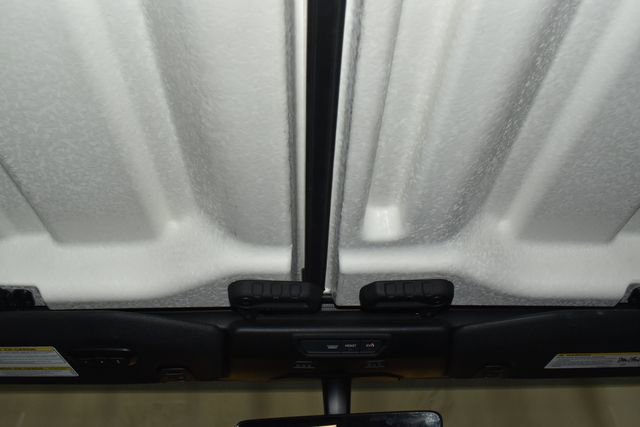 Used 2023 Jeep Wrangler Sahara w/ Cold Weather Group image 17