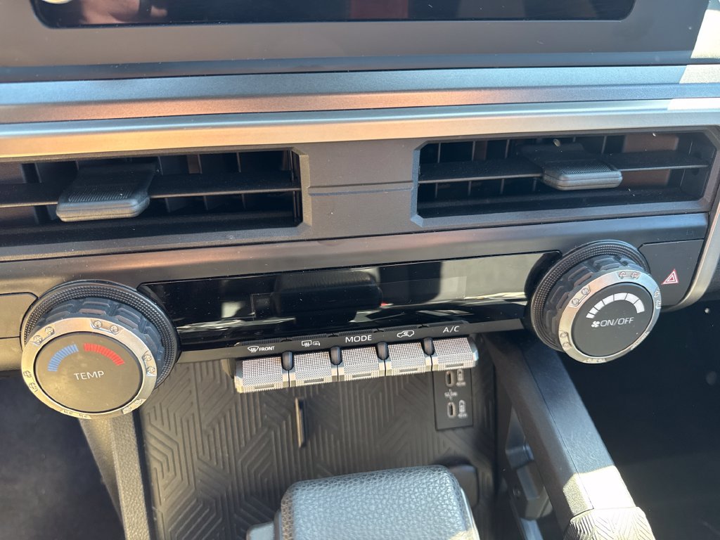 Used 2025 Toyota 4Runner SR5 AWD/4WD image 21