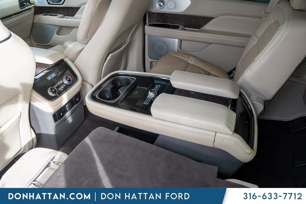 Used 2020 Lincoln Navigator Reserve w/ Luxury Package image 22