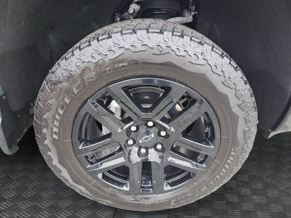 Certified 2025 Chevrolet Silverado 1500 LT Trail Boss w/ Convenience Package II image 17